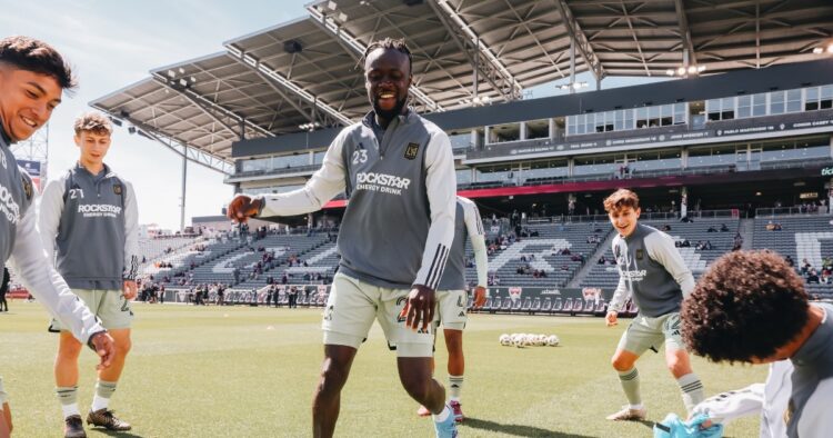 Kei Kamara makes LAFC debut in defeat to Ex-club Rapids