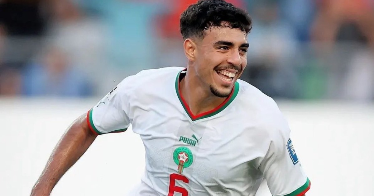 Crystal Palace have made their first summer signing with the arrival of Morocco centre-back Chadi Riad, in a deal worth £12m plus £2m in add-ons.