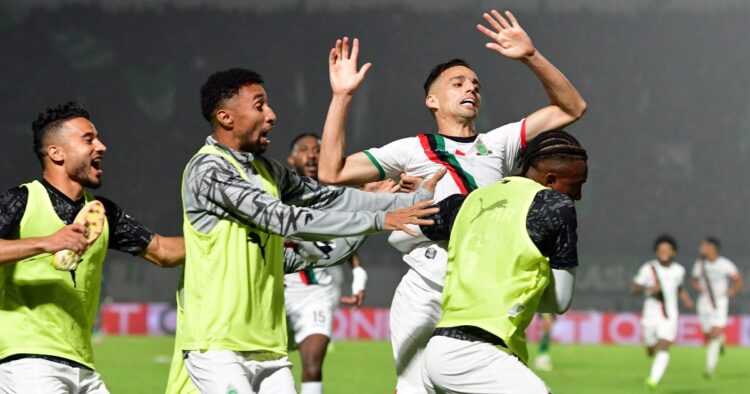 Raja Casablanca suffer defeat to FAR Rabat as Pirates edge Belouizdad