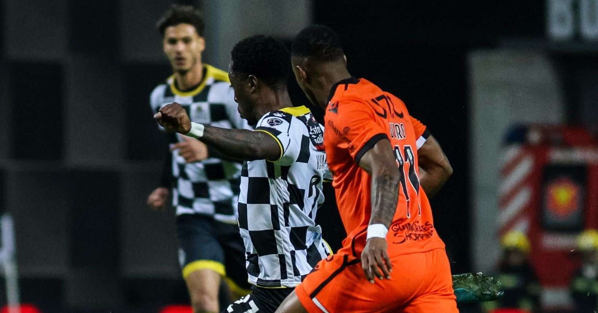 Defender Osman Kakay makes Boavista debut in defeat to Vitória Guimarães