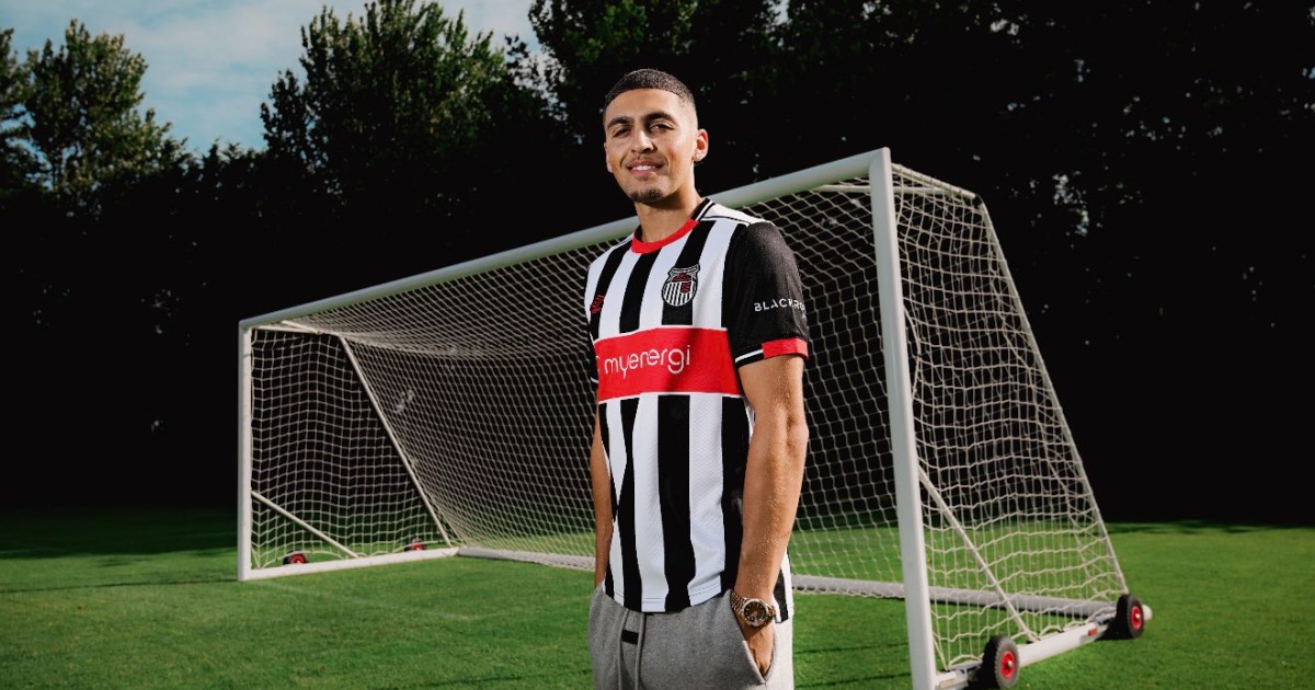 Sierra Leone native Jaze Kabia happy with Grimsby Town move