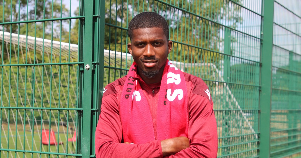 Striker Daniel Kanu joins Walsall on loan from Charlton Athletic