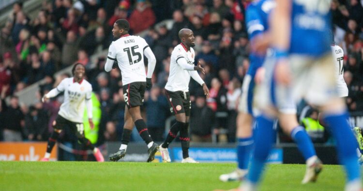 Daniel Kanu helps Walsall secure a point at Chesterfield